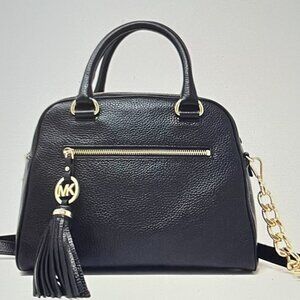 EUC Michael Kors Black Pebbled Leather Bag with fringe zipper and gold hardware